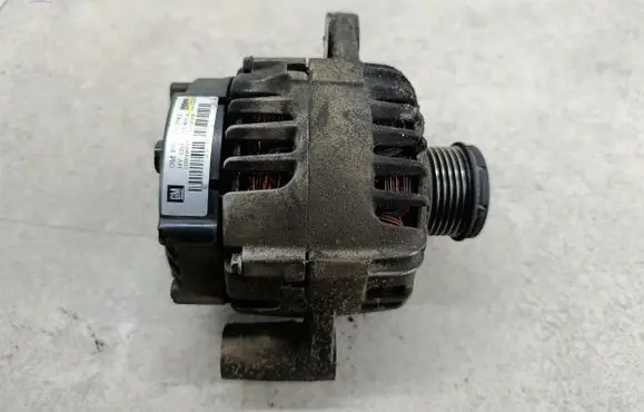 Opel Insignia A Generator/alternator 13502582