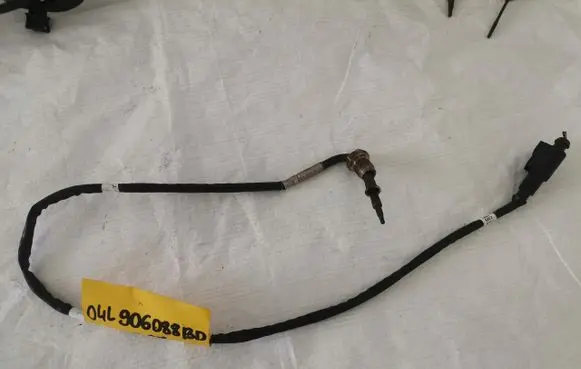Audi A3 S3 8V Exhaust gas temperature sensor 04L906088BD
