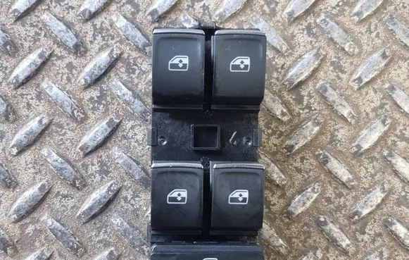 Volkswagen Tiguan Allspace Electric window control switch 5G0959857E