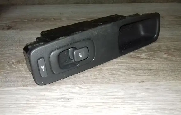 Volvo S80 Electric window control switch 9452941