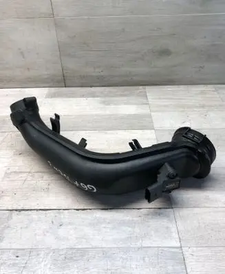 Volkswagen Golf Plus Intercooler hose/pipe 03C145673N