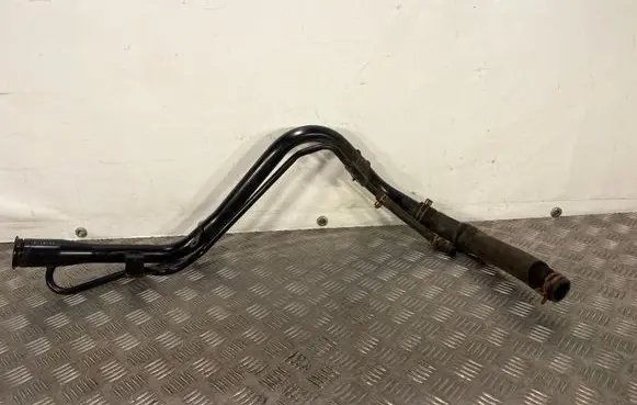 Honda CR-V Fuel tank filler neck pipe 