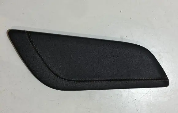 Ford Mustang VI Centre console side trim front 63044E07