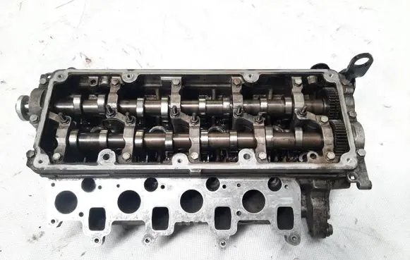 Volkswagen PASSAT B6 Engine head 03L103373L