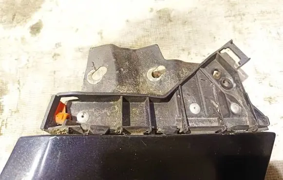 Opel Insignia A Front bumper mounting bracket 13238443