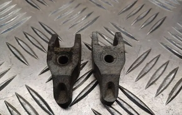 Honda CR-V Fuel Injector clamp holder 