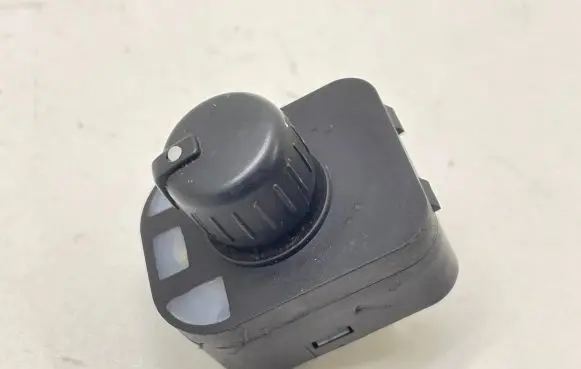 Audi A4 S4 B7 8E 8H Wing mirror switch 8E0959565
