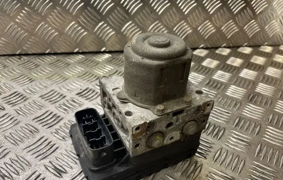 Toyota Corolla Verso E121 ABS Pump 8954113040