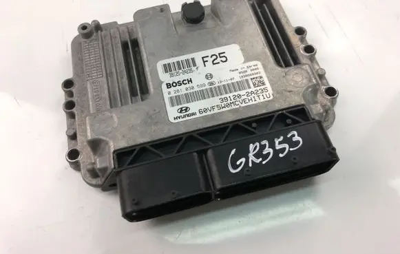 Hyundai i40 Engine control unit/module 391202A235