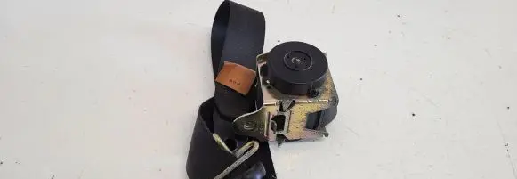 Ford Focus C-MAX Front seatbelt 9992135