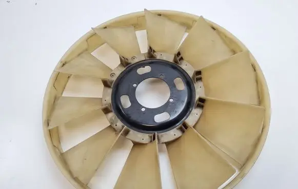 Volkswagen Touareg I Fan impeller 24048