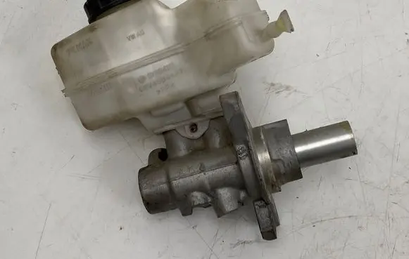 Audi A3 8Y Master brake cylinder 02048644P7