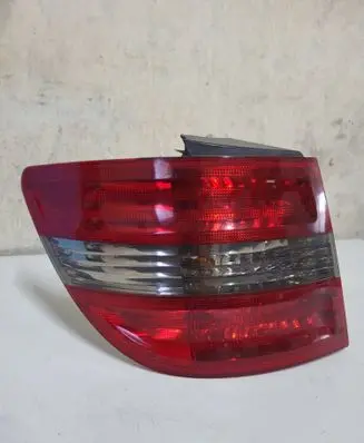 Mercedes-Benz B W245 Rear/tail lights A1698202564