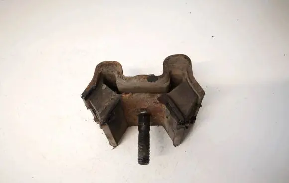 Mercedes-Benz ML W163 Engine mount bracket a1632400117