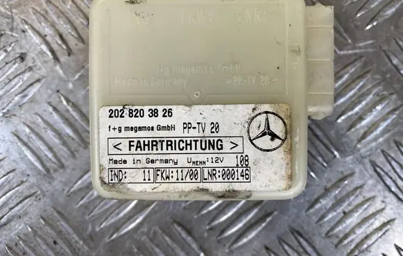 Mercedes-Benz S W220 Alarm control unit/module 2028203826 LNR000146