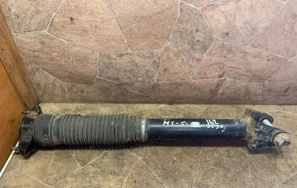 Mercedes-Benz GLE (W166 - C292) Rear shock absorber/damper A1663261500
