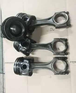 Ford Galaxy Piston with connecting rod 96882442680
