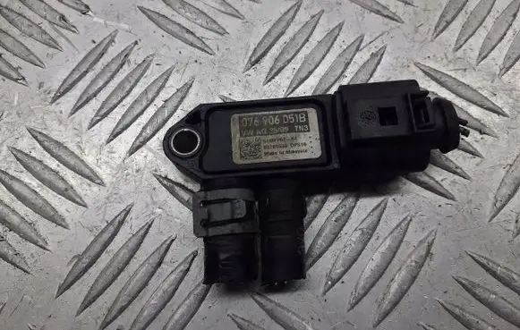 Skoda Octavia Mk2 (1Z) Air pressure sensor 076906051B