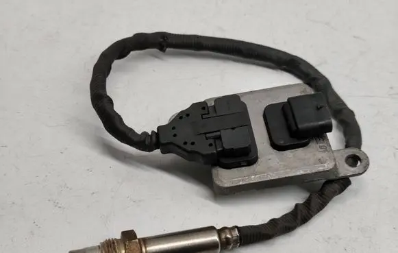 Mercedes-Benz GLC X253 C253 Lambda probe sensor A0009050008 0009050008