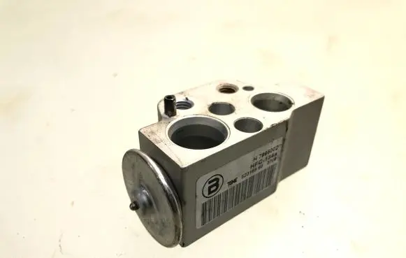 Air conditioning (A/C) expansion valve