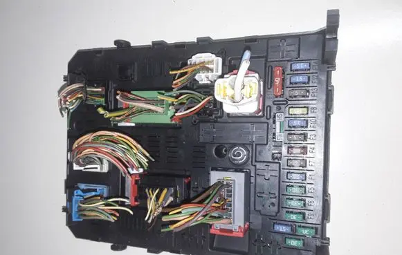 Peugeot 308 Fuse module