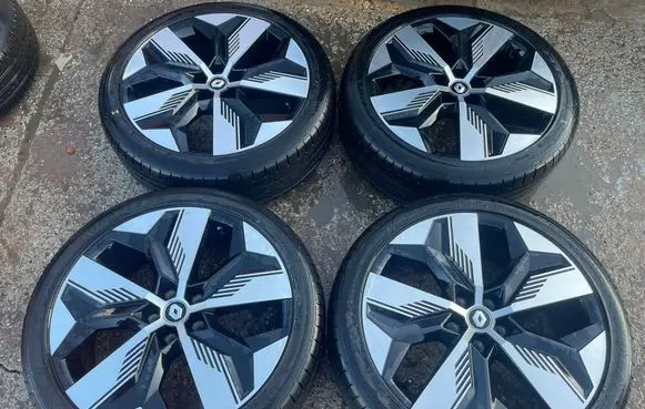 Renault Megane E-Tech R20 alloy rim 403008508R