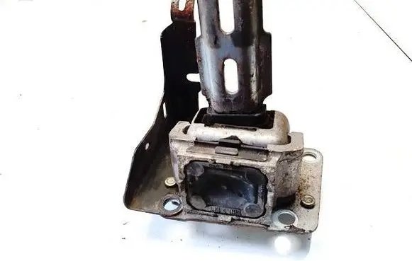 Peugeot 207 Engine mount bracket 9680079880