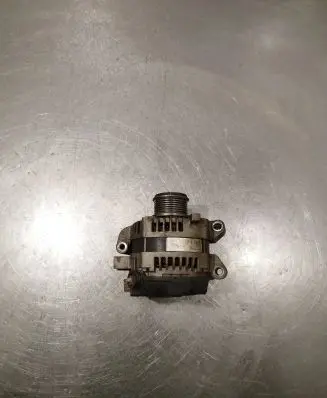 Toyota Avensis T250 Generator/alternator 9090536