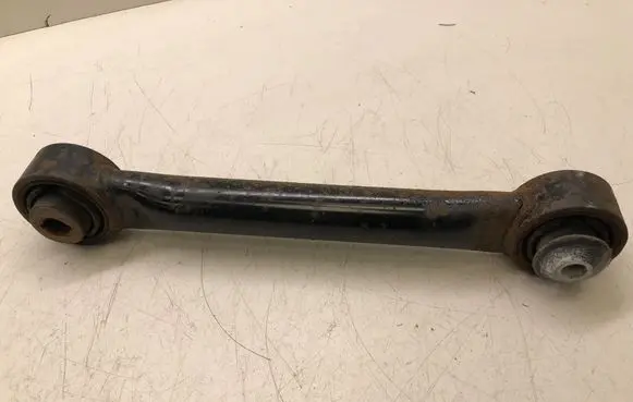 Rear control arm