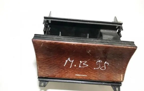 Mercedes-Benz E W210 Car ashtray