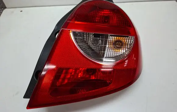 Renault Clio III Rear/tail lights S27639690 89035080