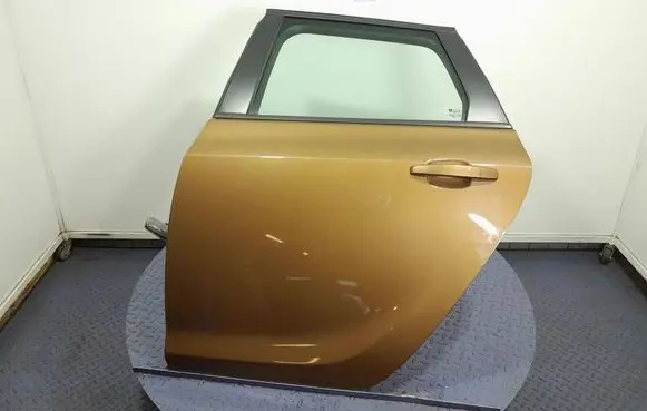 Opel Astra J Rear door