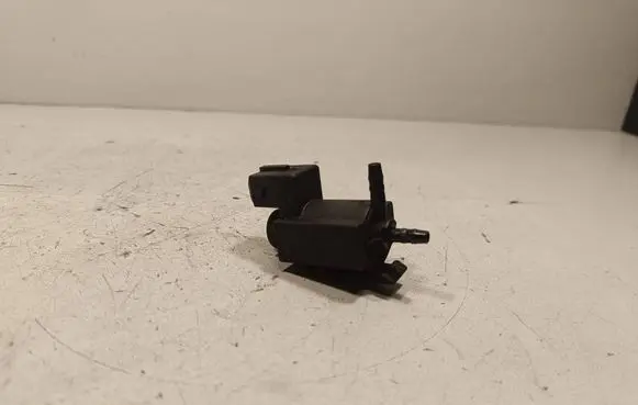 BMW 5 F10 F11 Turbo solenoid valve 7810831