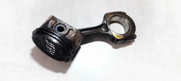 Renault Megane II Piston with connecting rod