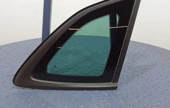 Skoda Citigo Rear side window 657845298