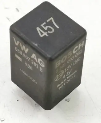 Audi A4 S4 B8 8K Glow plug pre-heat relay 038907281B