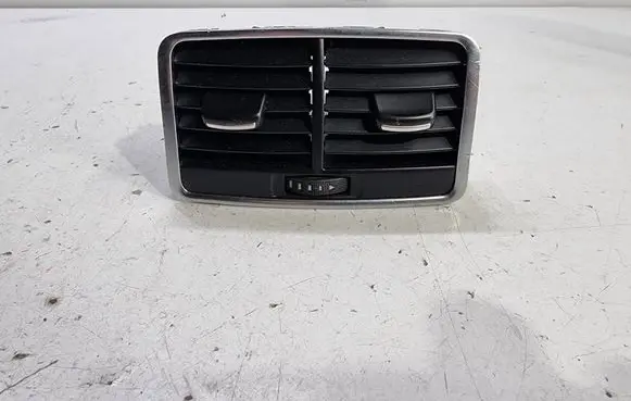Audi A6 S6 C6 4F Rear air vent grill 4F0819203