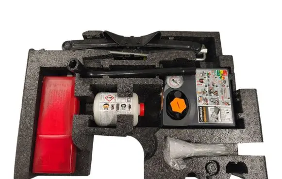 Volvo V40 Tool set 