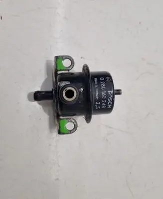 Volkswagen Golf II Fuel pressure regulator 0280160248