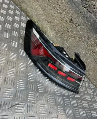 Rear/tail lights