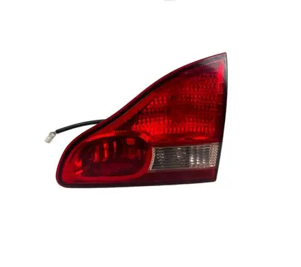 Toyota Avensis Verso Tailgate rear/tail lights