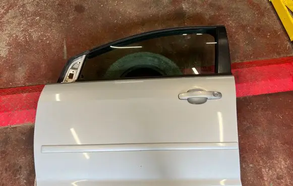 Ford Focus Front door O3COLOURCODE