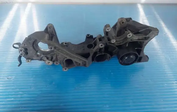 Volkswagen Crafter Generator/alternator bracket 