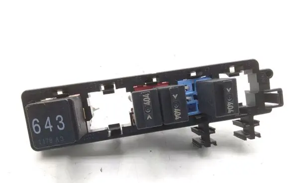 Audi A3 S3 A3 Sportback 8P Fuse module
