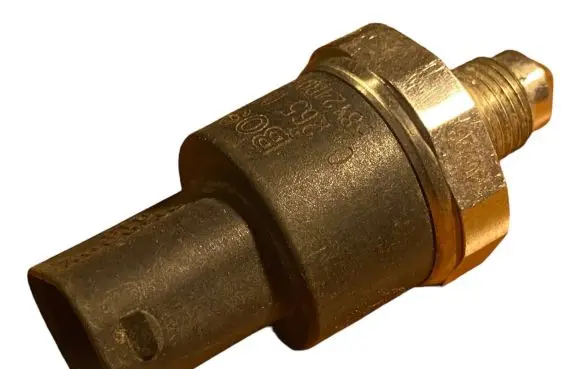 BMW 5 E39 Air conditioning (A/C) pressure sensor 0265005303 58124B0486