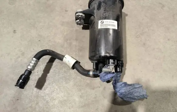 BMW X6 E71 Power steering fluid tank/reservoir 6782286 10617211 1903151832