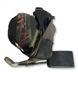 Mercedes-Benz E W210 Middle seatbelt (rear) 2108601485 7E45 60806700
