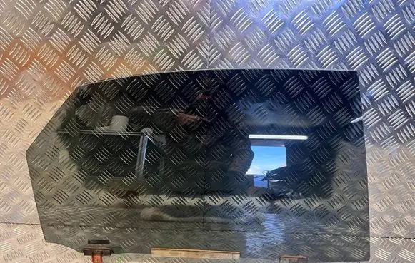 Lexus NX Sliding door window/glass 