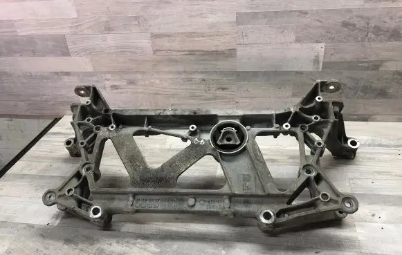 Volkswagen PASSAT B8 Front subframe 3Q0199369E