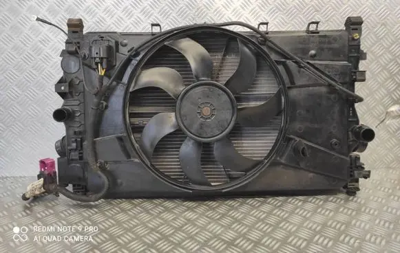 Opel Astra J Coolant radiator 13267662 0094A 8135
